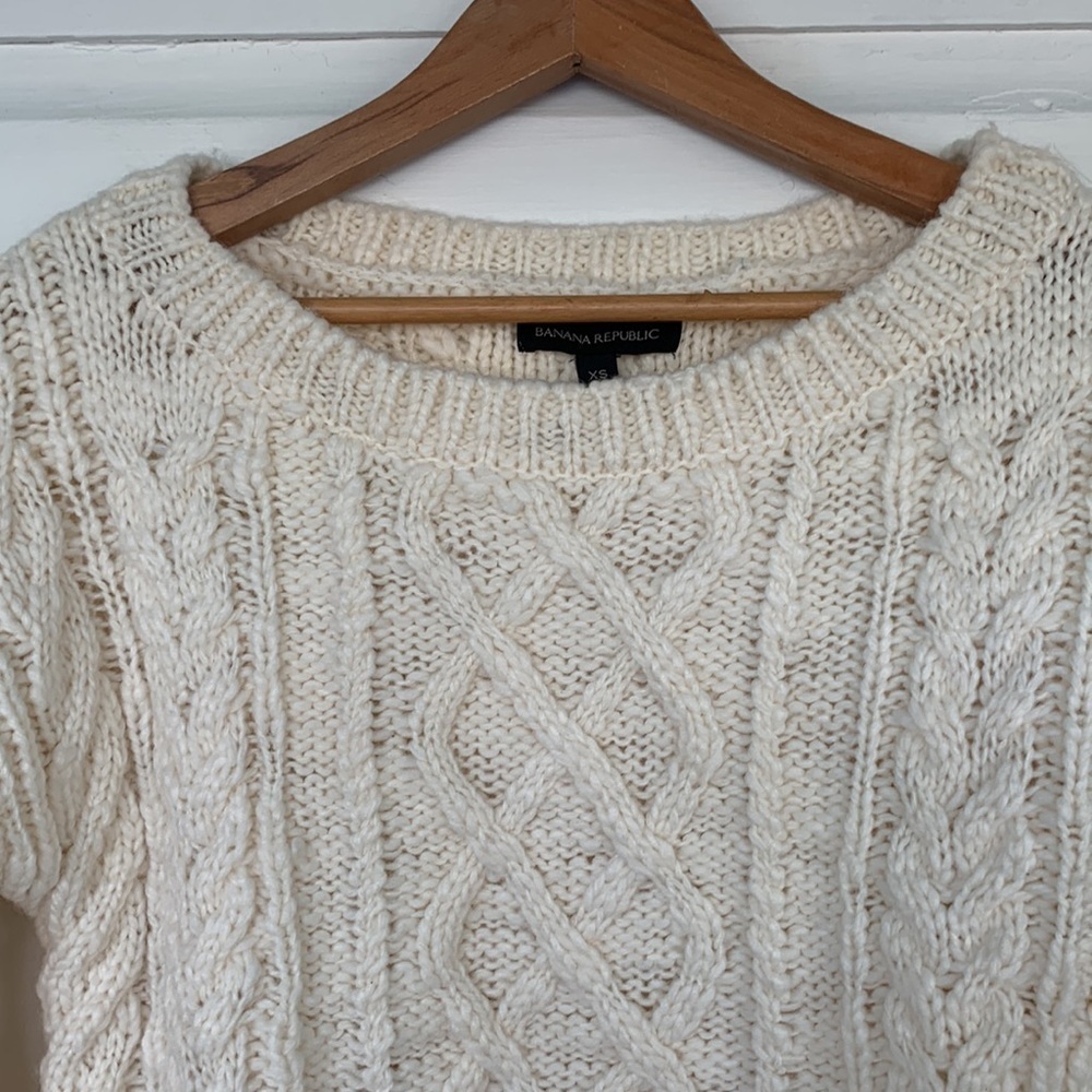 Banana Republic Fisherman Cable Chunky Knit Crewneck Wool Blend Tan Sweater XS - Picture 3 of 16